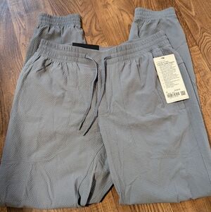 Nwt Lululemon License to Train Textured Jogger Regular Gray Size M Men's
